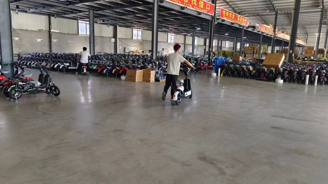 Shandong Jingmai Trading Co., Ltd. Electric scooter