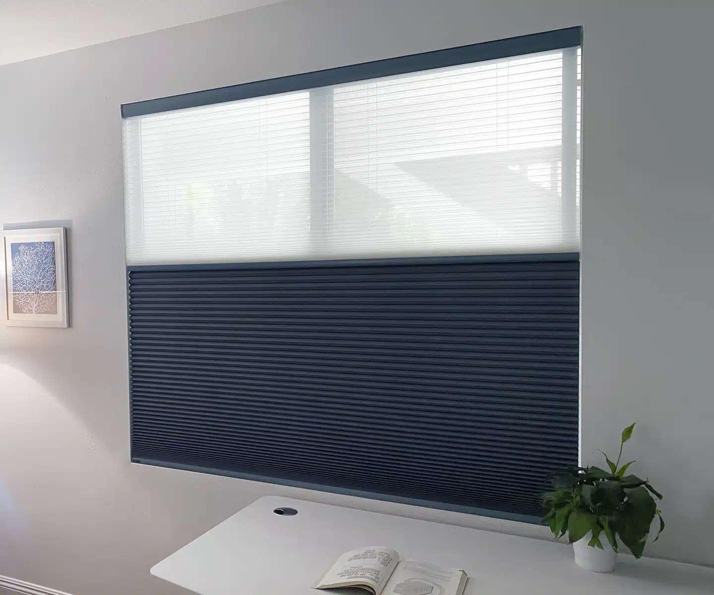 Guangzhou Premium Creative Window Blinds Co., Ltd. Electric Cellular Blinds with Remote Control for Windows Custom Motor Honeycomb Shade Customized Size Cordless Blinds