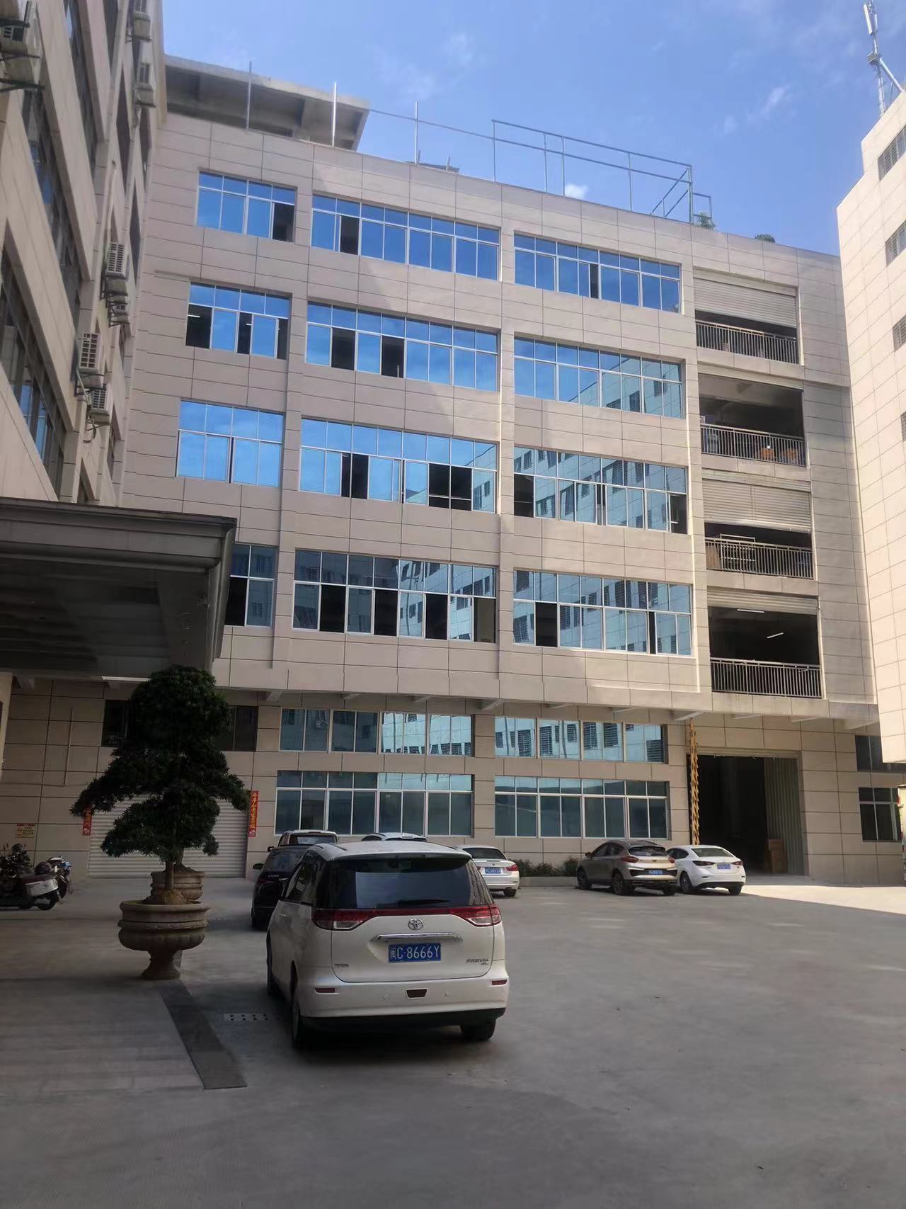 Quanzhou Hengmu Shoe Industry Co., Ltd. crocs