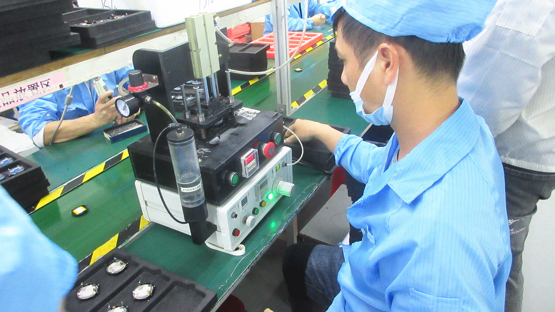 Shenzhen Yiqun Technology Co., Limited Smart Bracelet