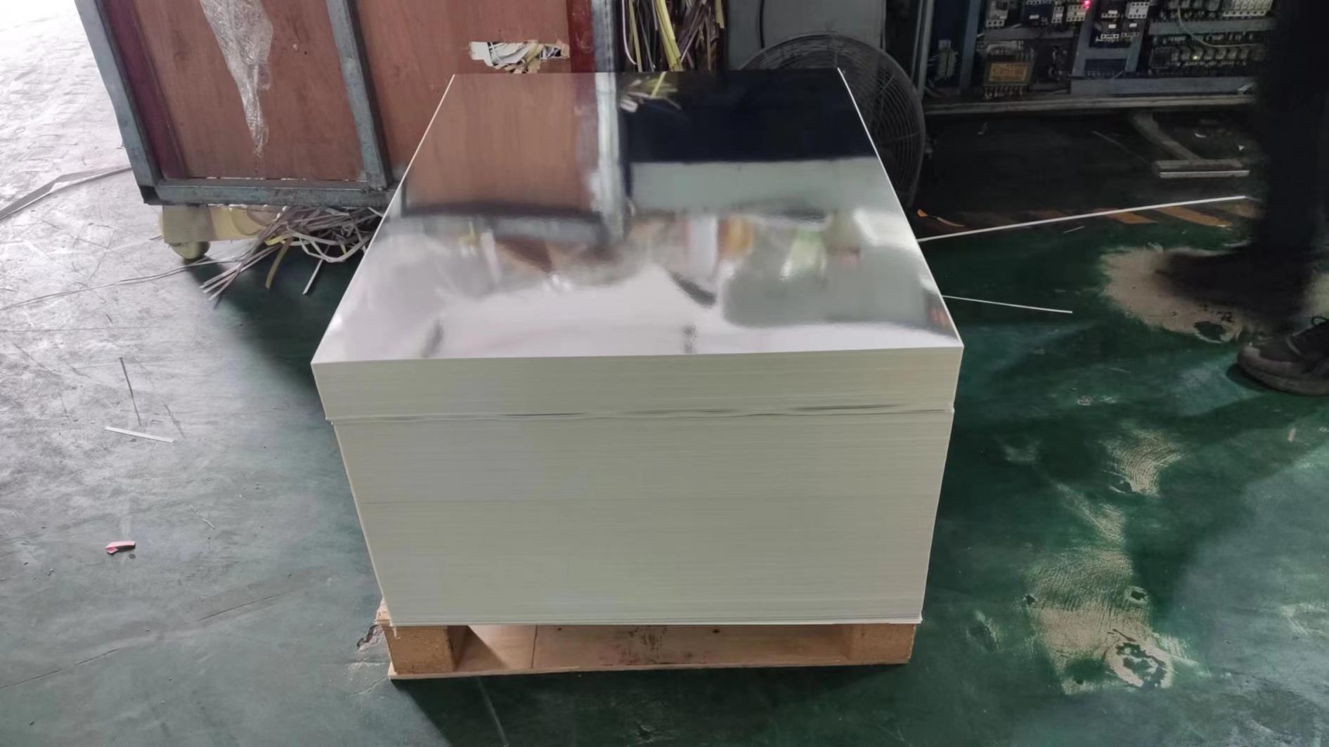 Guangzhou Weiye Color Printing Co., Ltd. Paper Bags