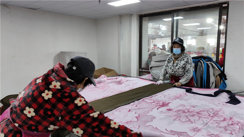 Warm World (Luoyang) Textile Technology Co., Ltd. factory image 3