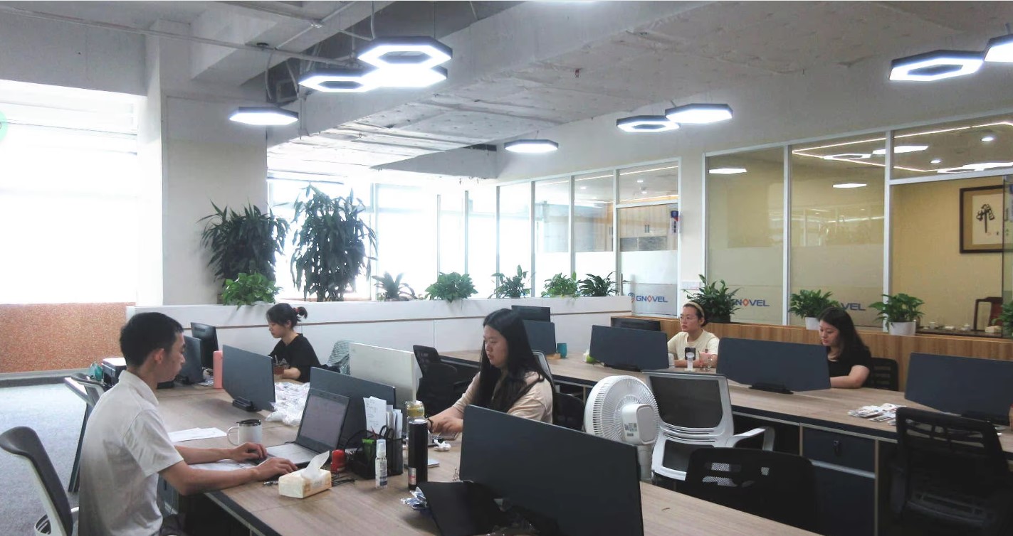 Shenzhen Yilifeng Plastic & Electronic Co., Ltd. Wireless chargers