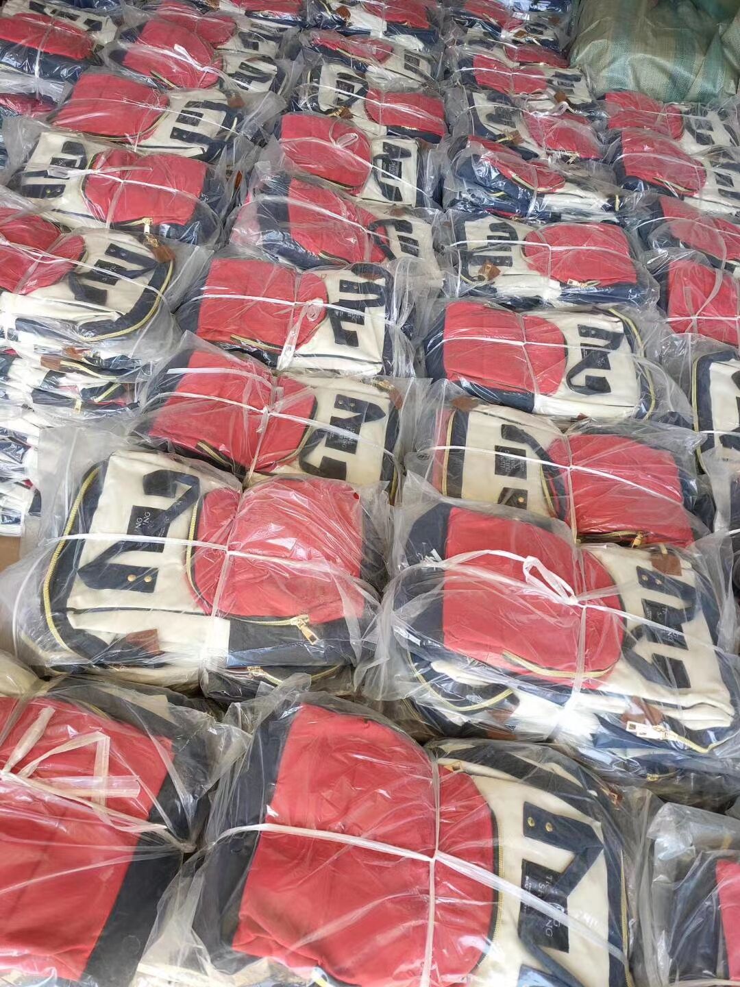 Yiwu Canwin Bag Co., Ltd. duffel bags