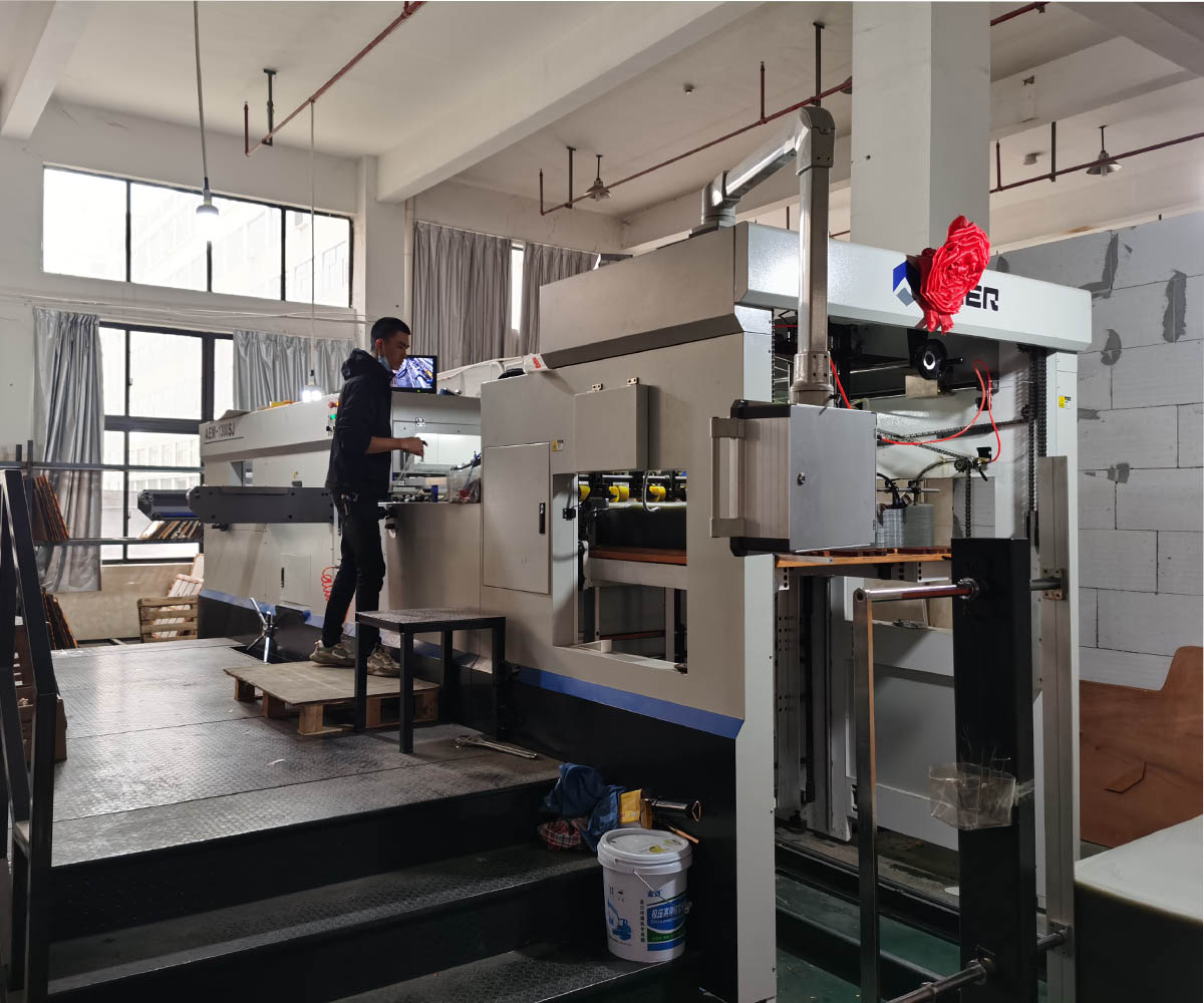 Dongyang Wanze Crafts Co., Ltd. Cake box
