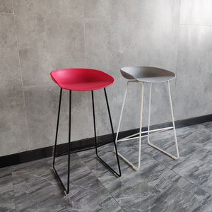 Bar stool chair Modern creative high stool Cafe bar chair