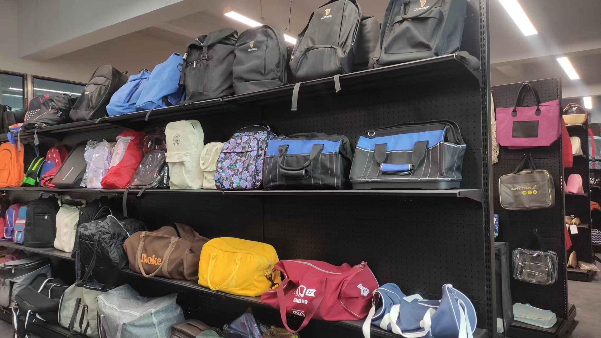 Ningbo Lohas Imp& Exp. Co., Ltd. Cosmetic Bag