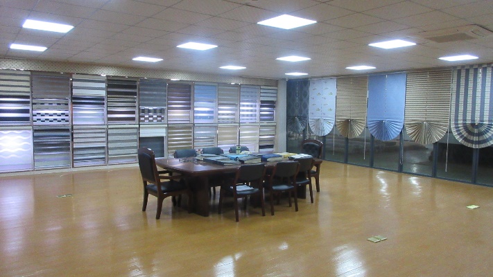 Shaoxing City Keqiao Xinjiyuan Window Decoration Material Co., Ltd. Roller Blinds
