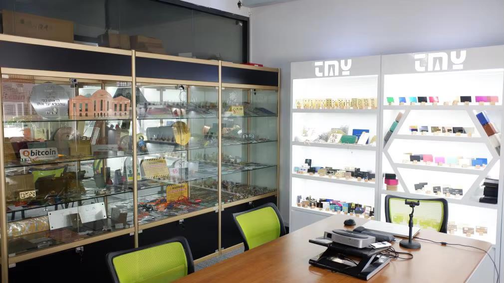 Shenzhen Tormany Arts&Crafts Co., Ltd. factory image 5