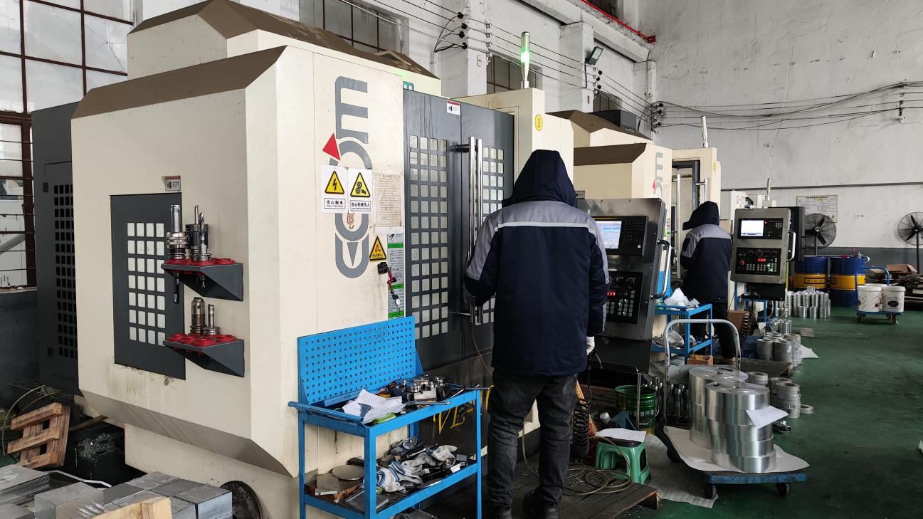 Zhengzhou Hepeng Precision Machinery Equipment Co., Ltd. factory image 2