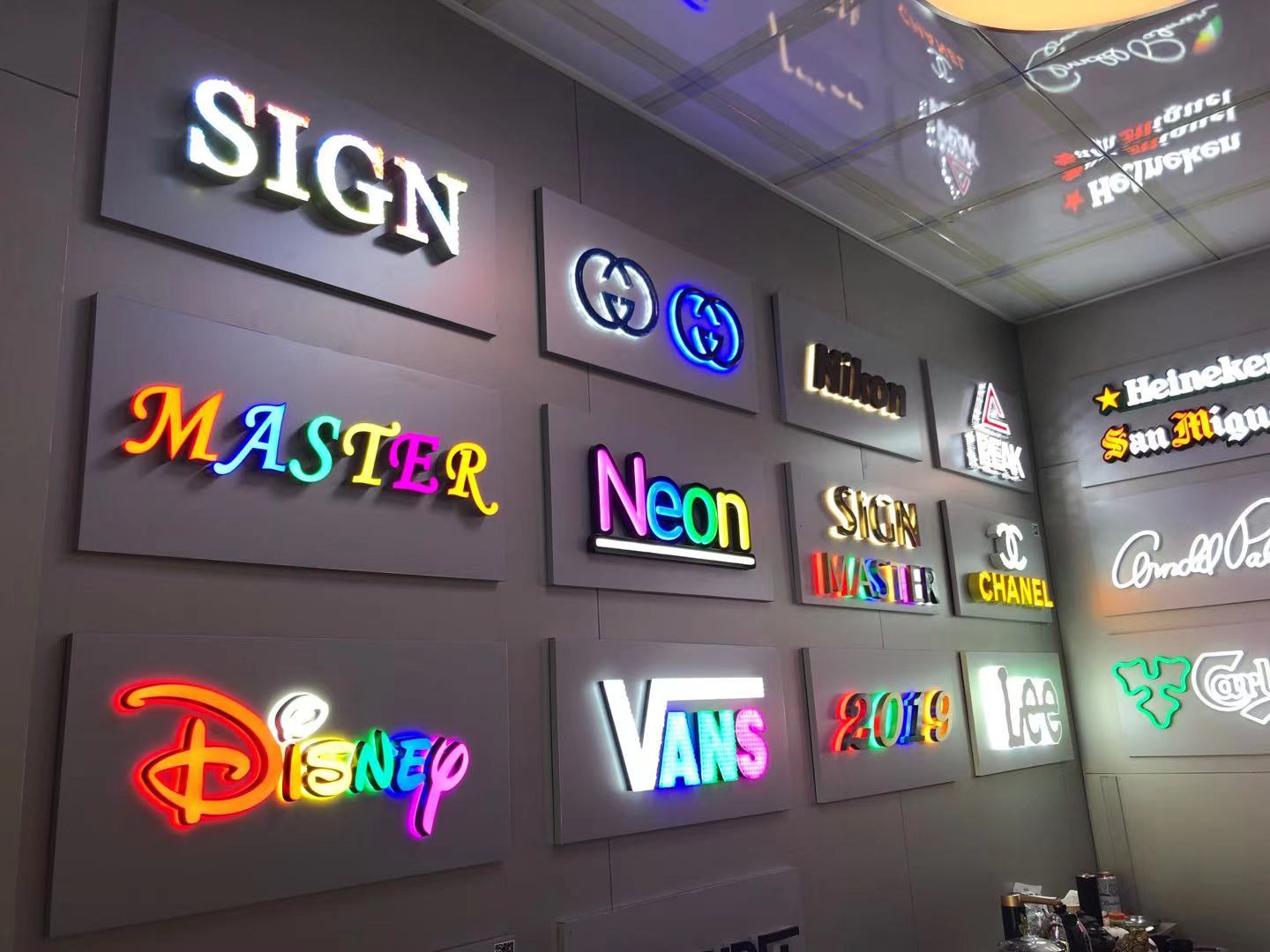 Guangzhou Shining Advertising Co., Ltd factory image 2