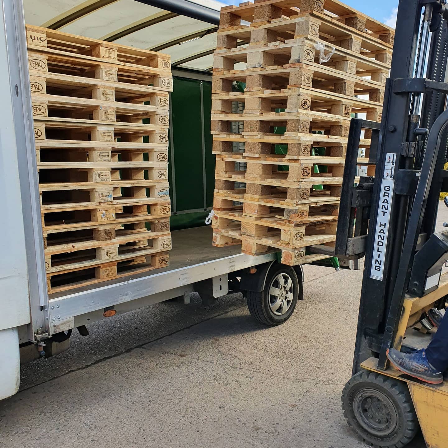 General Ingredients Kiln Dried Firewood