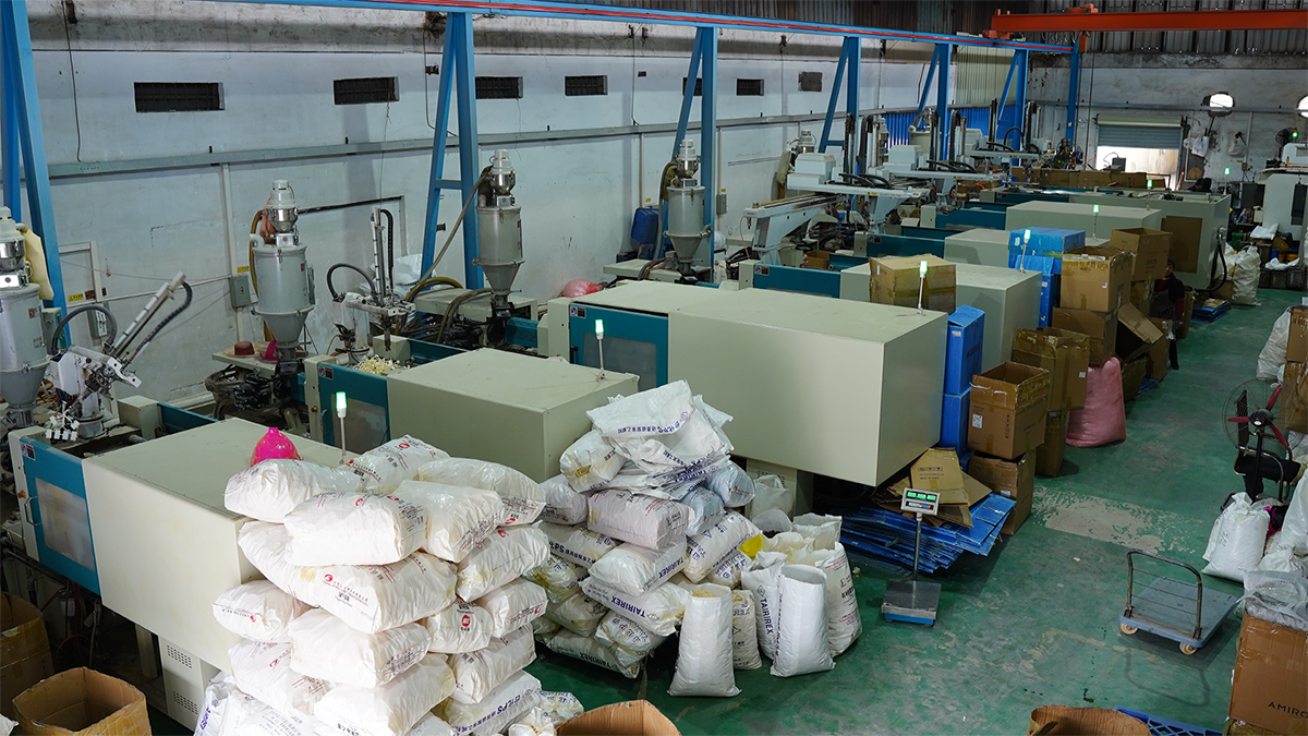 Dongguan Shuiquanzi Industrial Co., Ltd. LED Candles