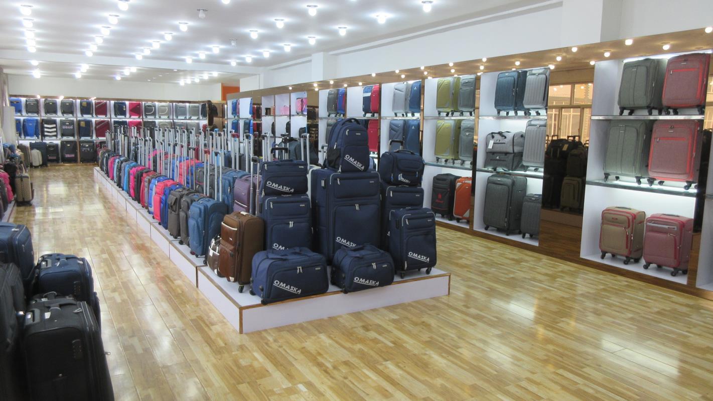 Baoding Baigou Tianshangxing Bag Leather Goods Co., Ltd. factory image 5