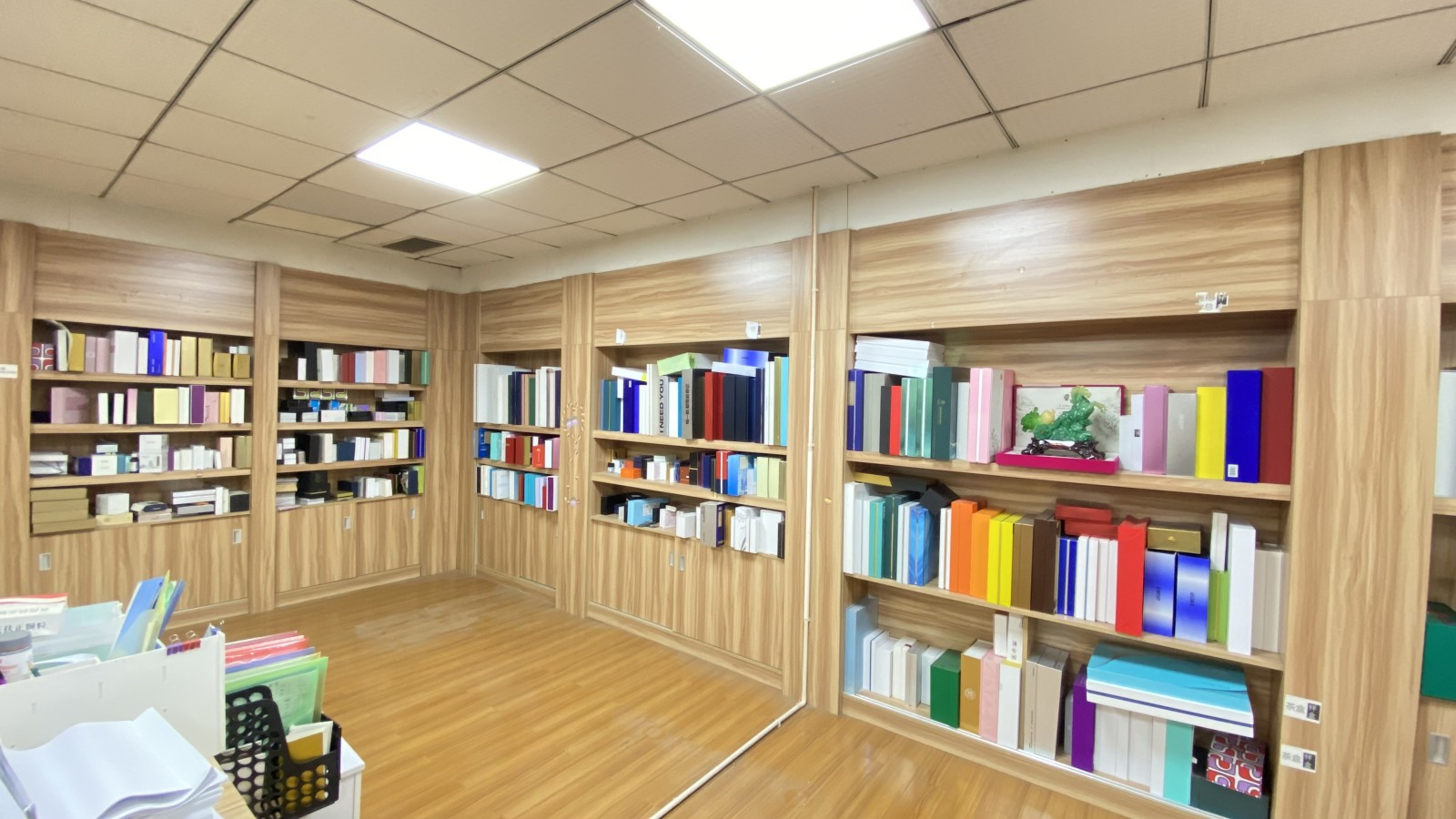 Guangzhou Zhonghao Packaging Products Co., Ltd. Paper Bags