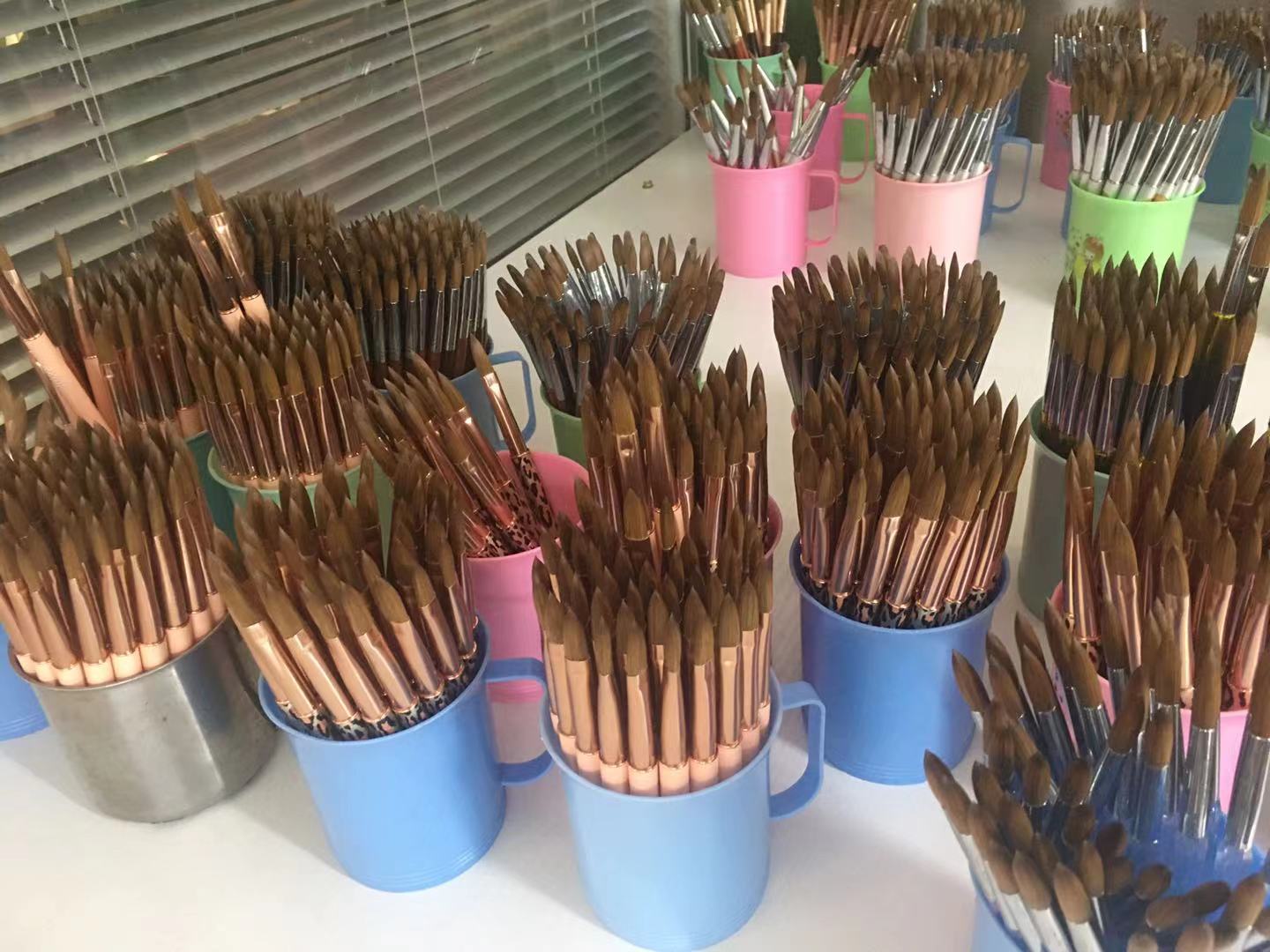Jiangxi Biyue Trade Co., Ltd. Acrylic brushes