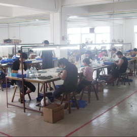 Yiwu Longsong Fashion Accessories Co., Ltd. rhinestone applique