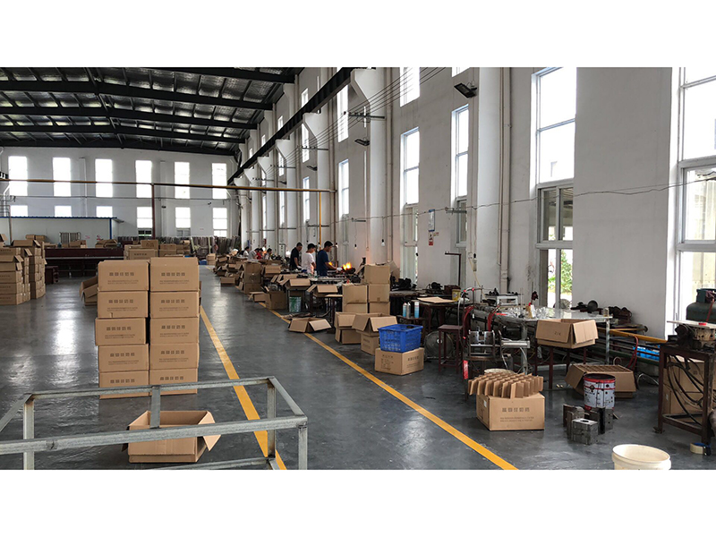 Baoying County Guanyi Glass Crafts Factory glass water pipes