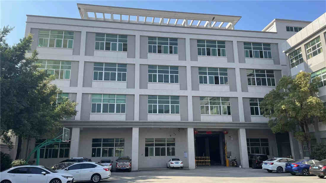 Chaozhou Chaoan Yazhi Polyresin Craft Factory factory image 4