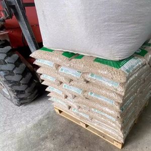 New Premium Wood Pellets 6mm EN plus A1 Class Pellet in 15kg bags Wood Pellets