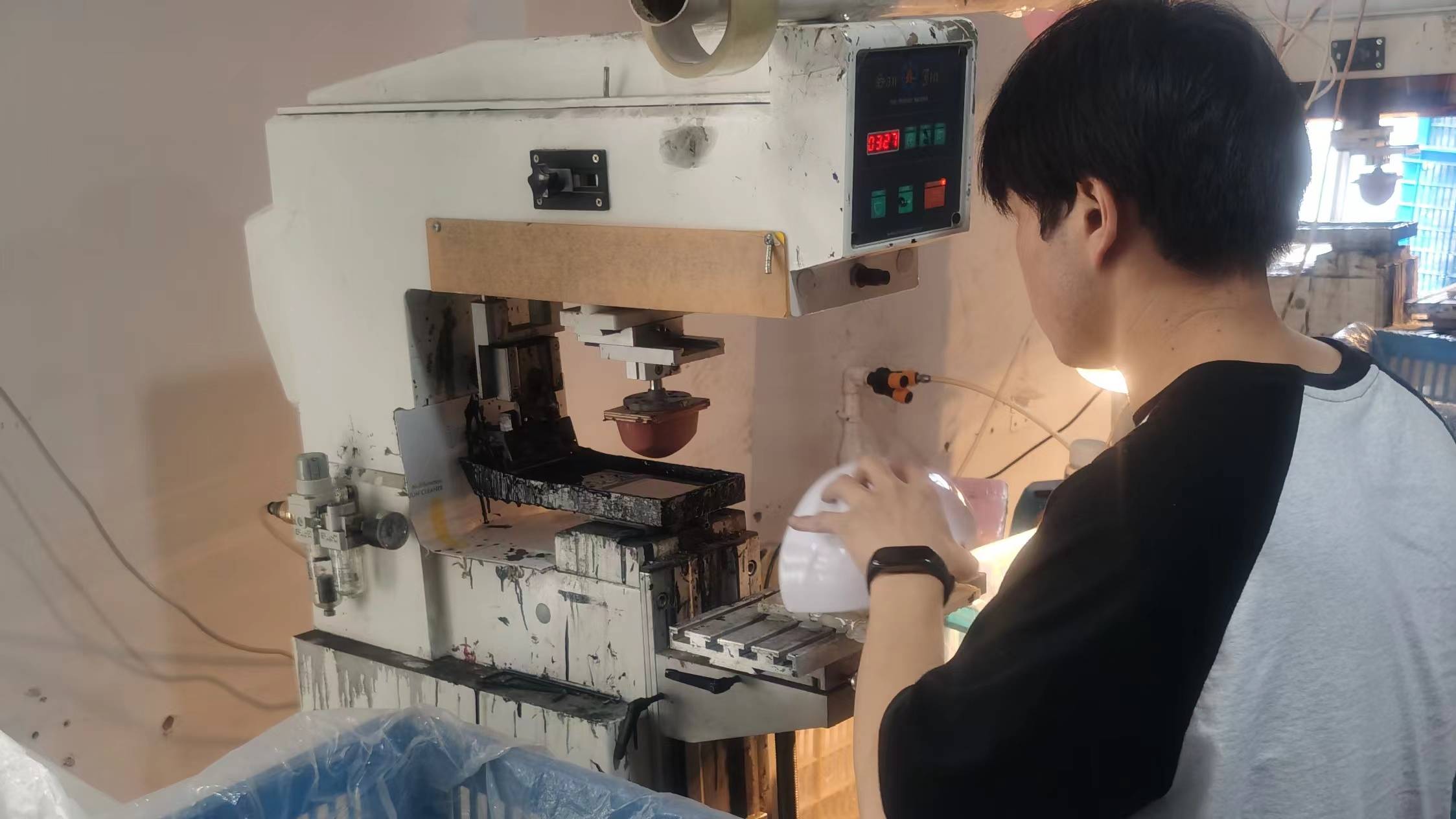 Yiwu Dikewei Electronics Co., Ltd. Nail Lamp