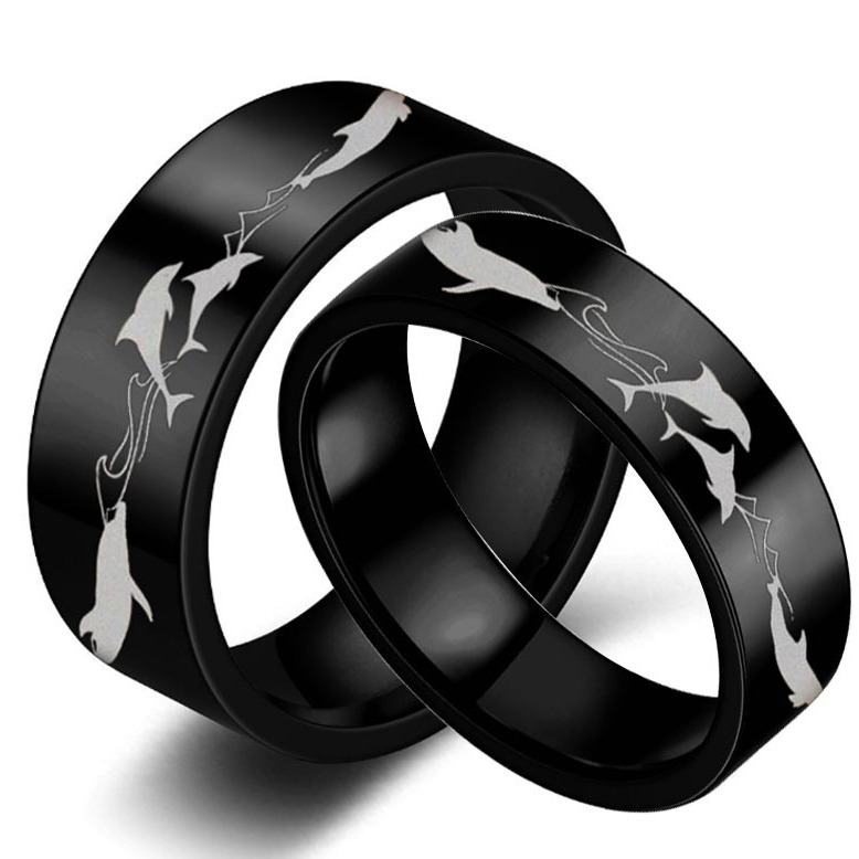 Nanning Shuheng International Trade Co., Ltd. New style 8mm/6mm Dolphin and Wave Pattern Black Stainless Steel Couple Rings for Men and Women, fashion Couple Accessories