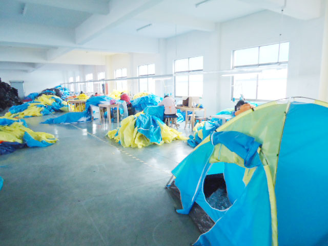 Yiwu Kenong Daily Commodity Co., Ltd. Roof Tents