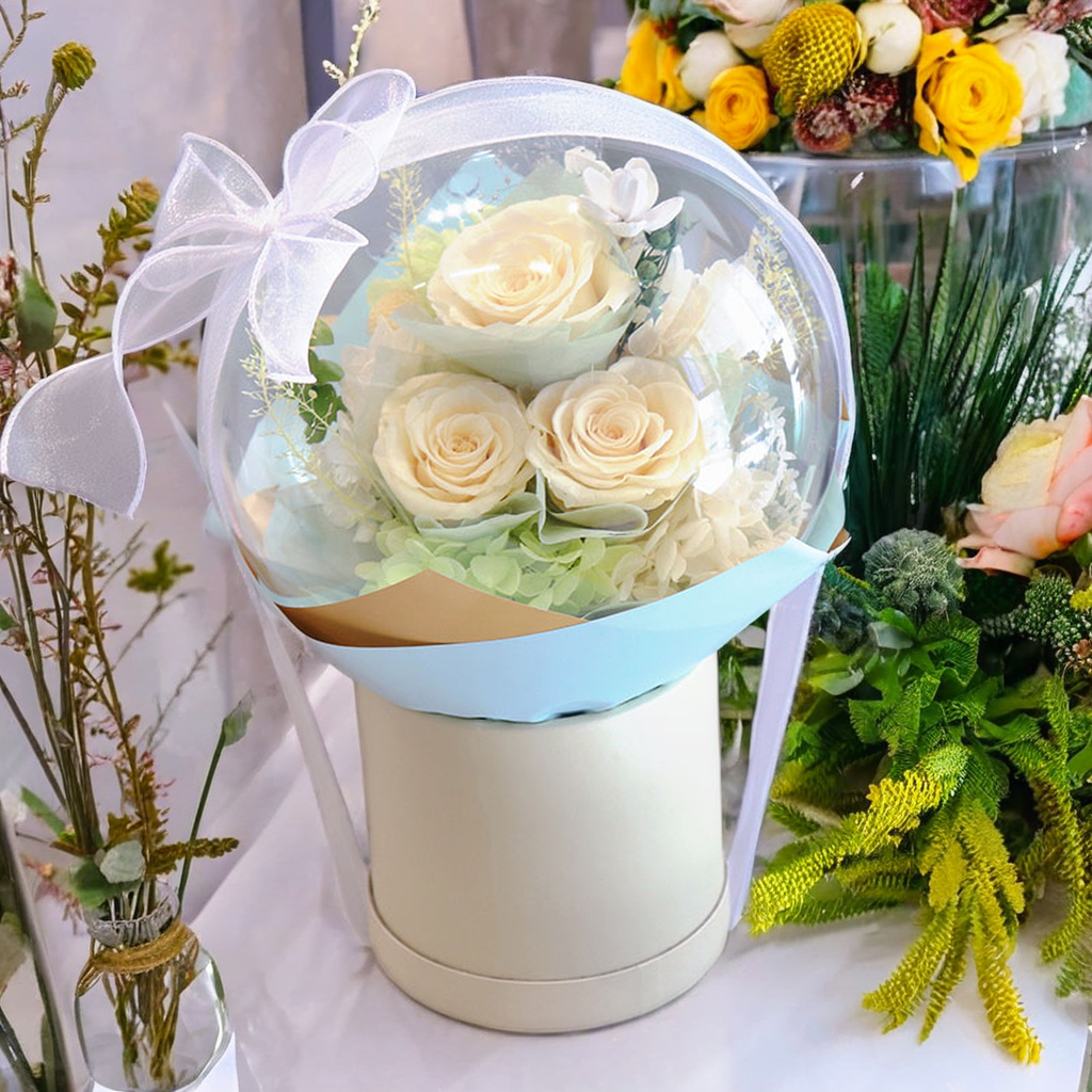 Caijun Import & Export (yunnan) Co., Ltd. Hot Sale Acrylic Bobble Ball Preserved Flowers Eternal Flowers Mother's Day Valentine's Day Gift Long life Preserved Flowers
