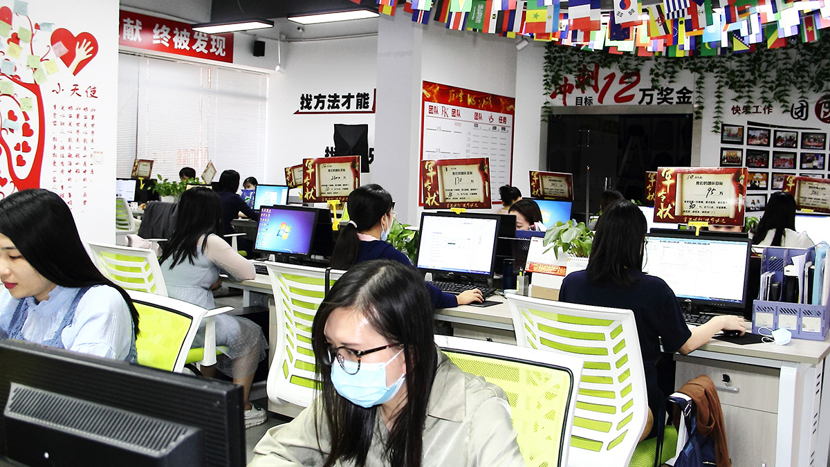 Guangzhou Kingslong Bag & Case Co., Ltd. Laptop Backpacks