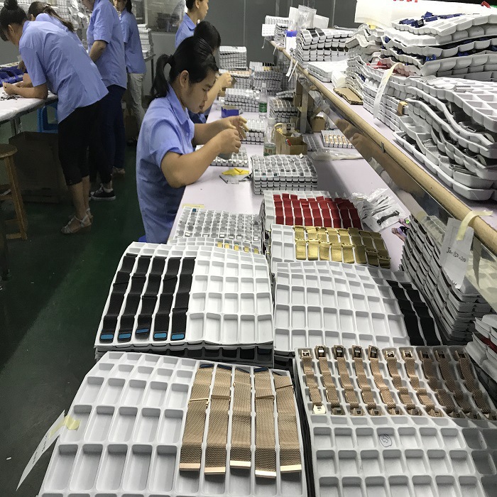 Yiwu City Lark Supply Chain Management Co., Ltd. mobile phone accessories