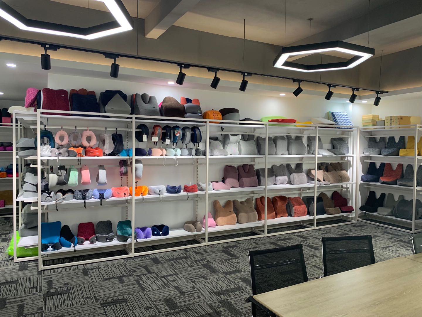Shenzhen Oscare Trade Co., Ltd. factory image 1