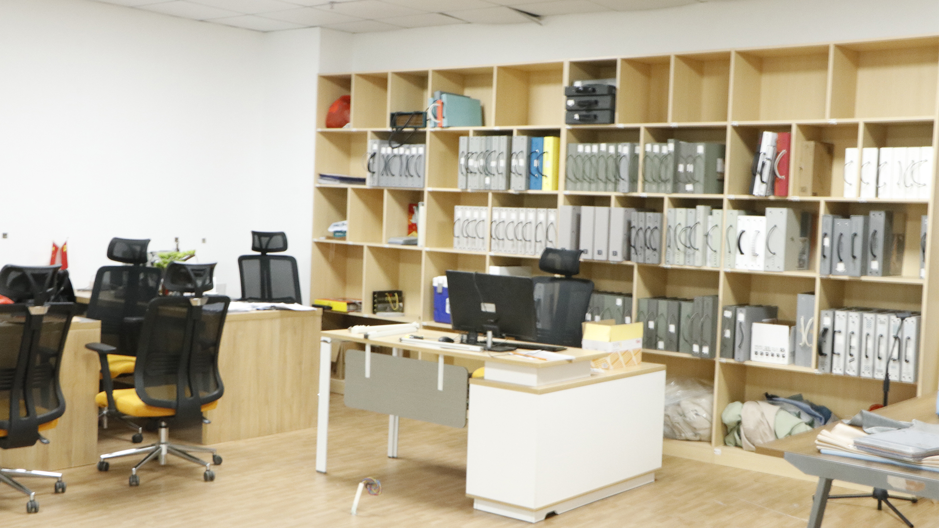Guangdong Dongna Curtain Co., Ltd. Roller Blind