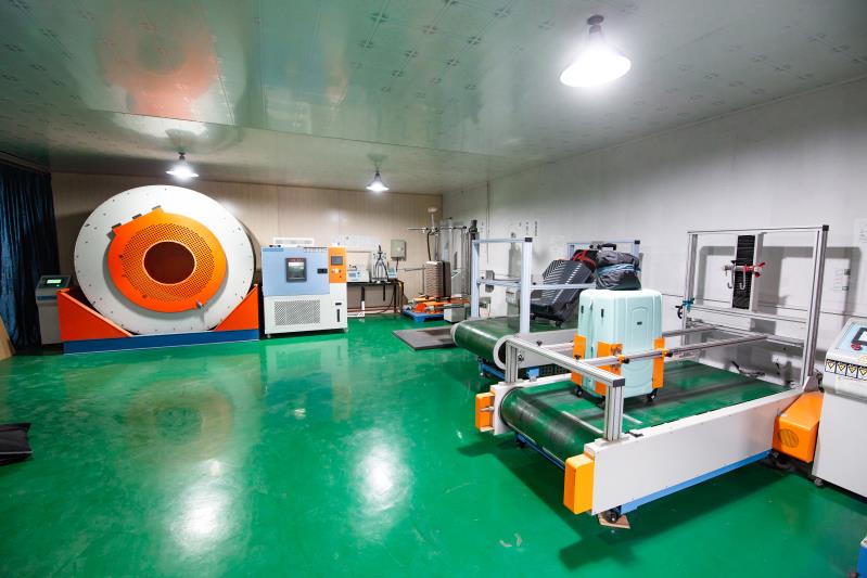 Shanghai Baisang International Trading Co., Ltd. PC luggage