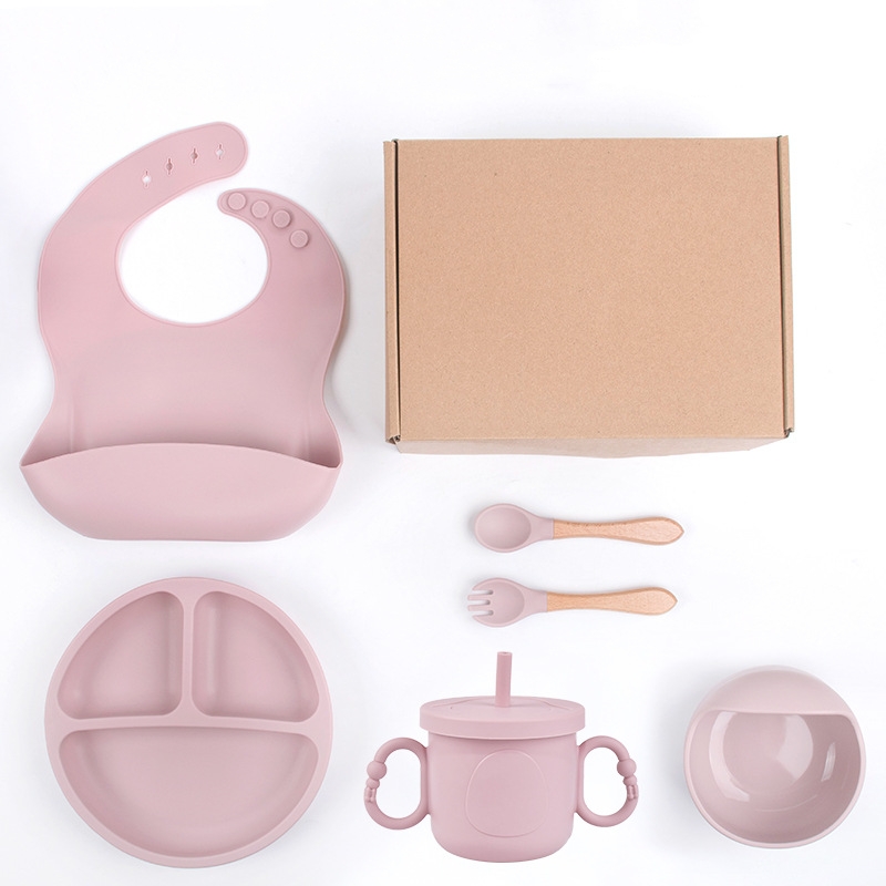 Dongguan Yujin Plastic Products Co., Ltd. Eco Friendly Led Weaning Silicone Baby Bib Set Silicone Tableware Toddler Dishes Baby Feeding Set