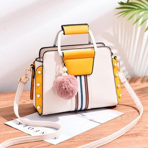Supplier Direct Pu Leather Women Shoulder Bag Travel Out Handbag Large Capacity Modern Style Crossbody Bag For Ladies