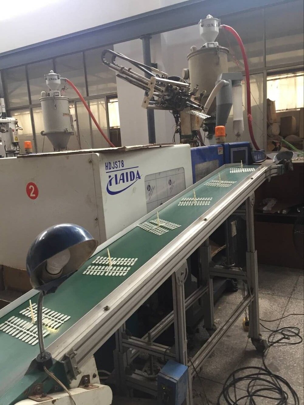 Yueqing Starky Beauty Products Co., Ltd. factory image 2