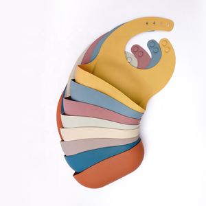 Custom Wholesale Waterproof BPA Free New Born Products Children'S Kids Drool Bibs Set Baby Feeding Silicone Bibs Baby Bib