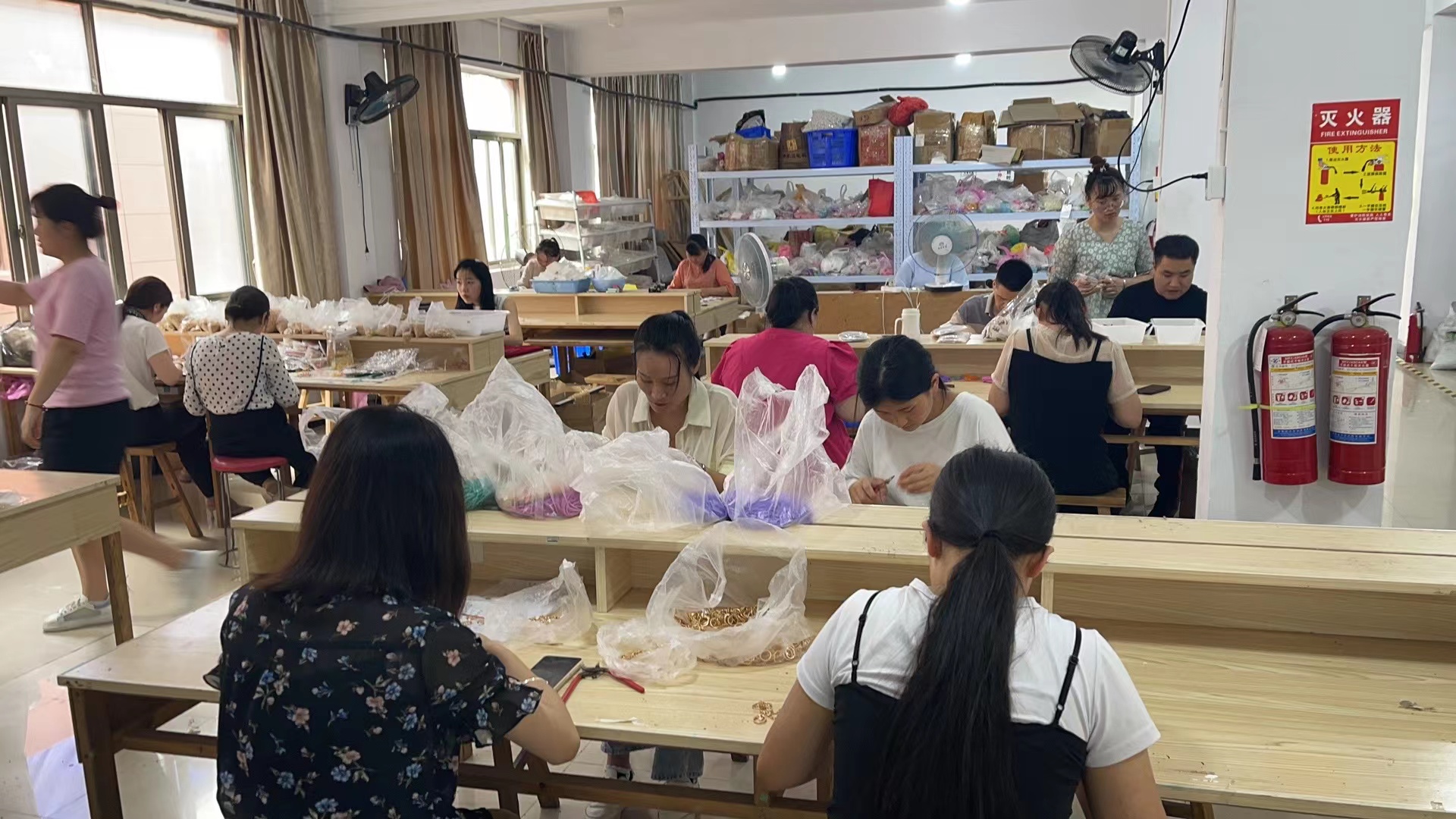 Yiwu Pute Trading Co., Ltd. Earring