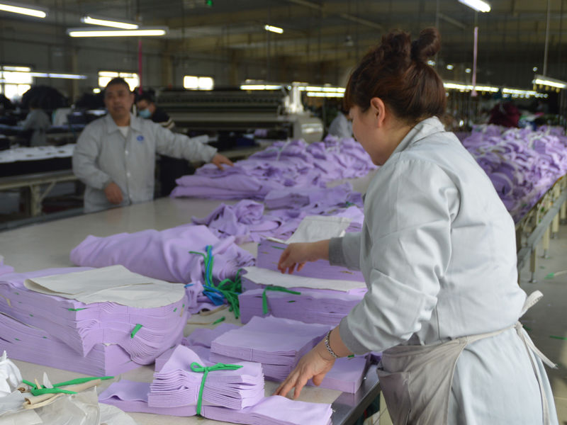 Baoding Tongli Garments Co.,Ltd factory image 4