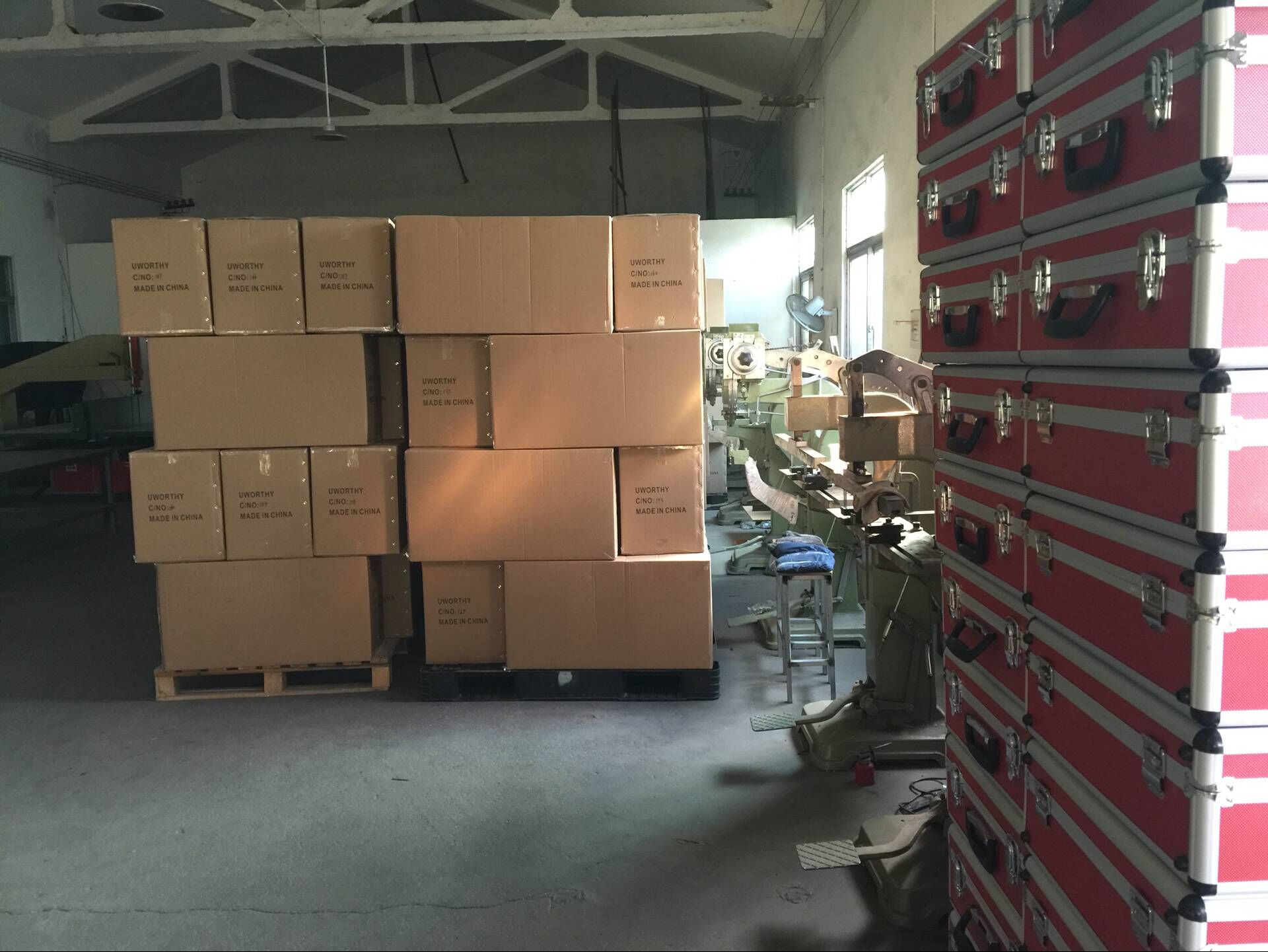 Changzhong Sheng Hong Case Co., Ltd. aluminum tool cases