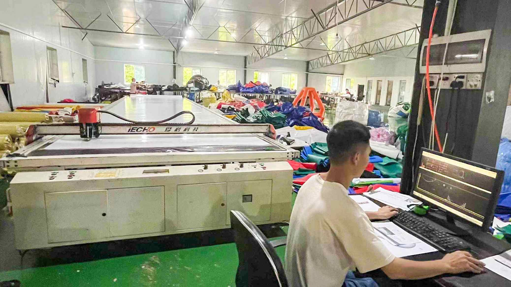 Guangzhou Tianhong Inflatable Limited Inflatable Slide