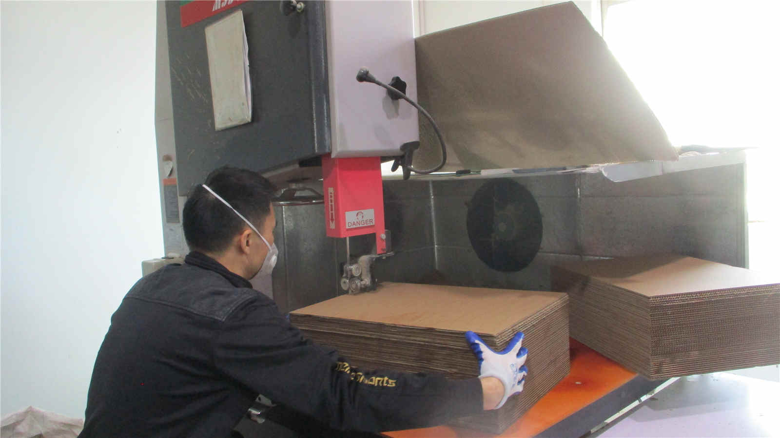 Dongguan Mingjian Industrial Co., Ltd. Corrugated Cat House