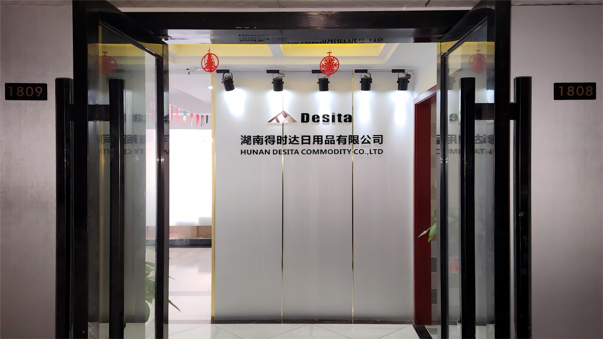 Ningbo Desita Commodity Co., Ltd. ceramic flower vases