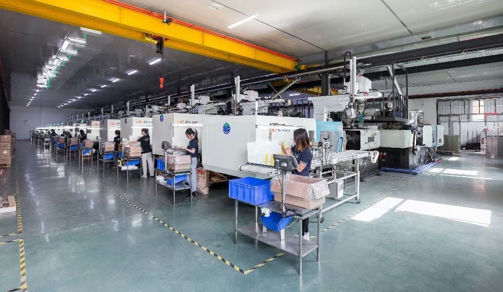 Guangzhou Up And Up International Trading Co., Ltd. PET plastic bottles