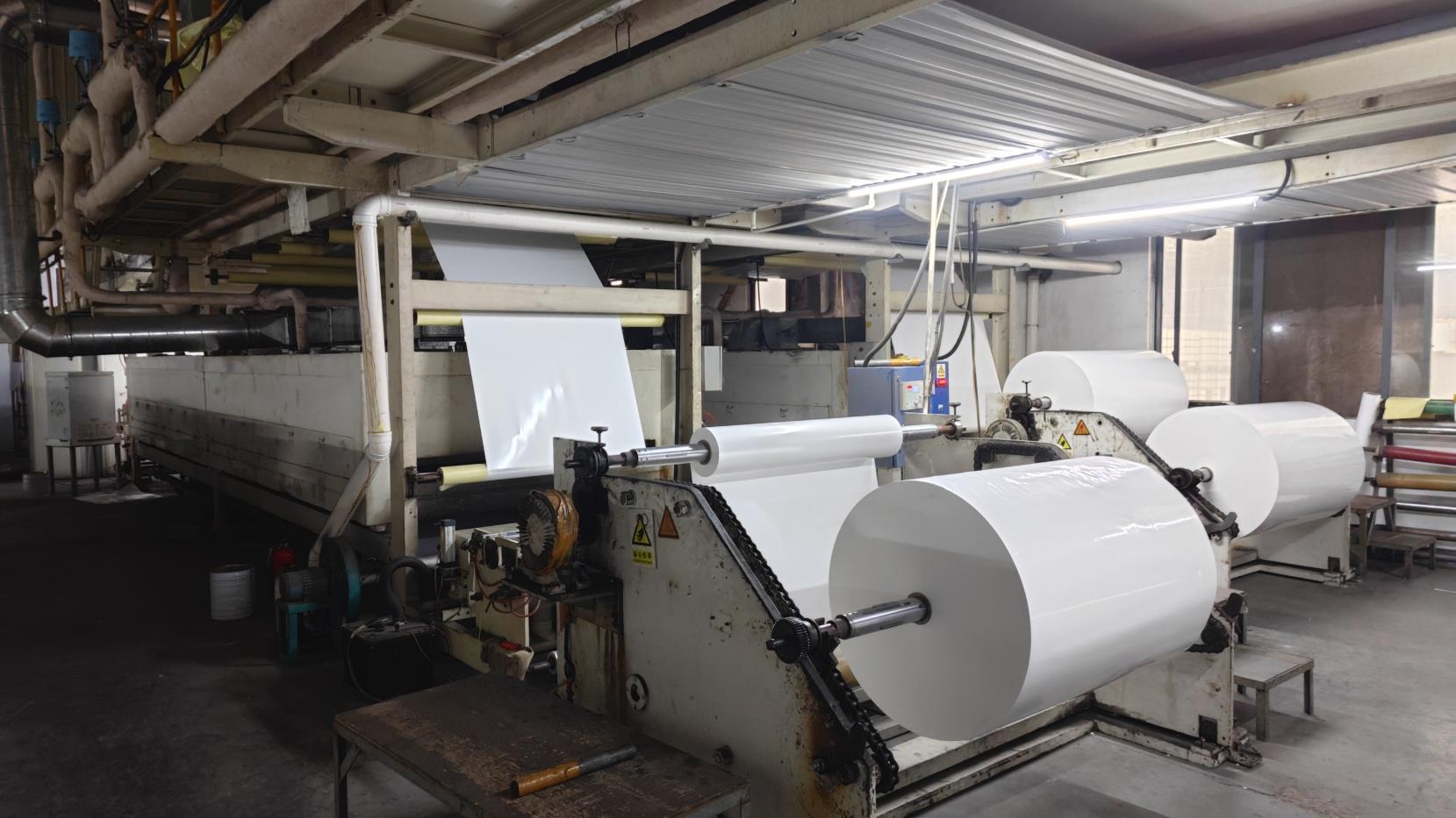 Guangzhou Guoshun Advertising Materials Co., Ltd. PVC Self Adhesive Vinyl Sticker Roll