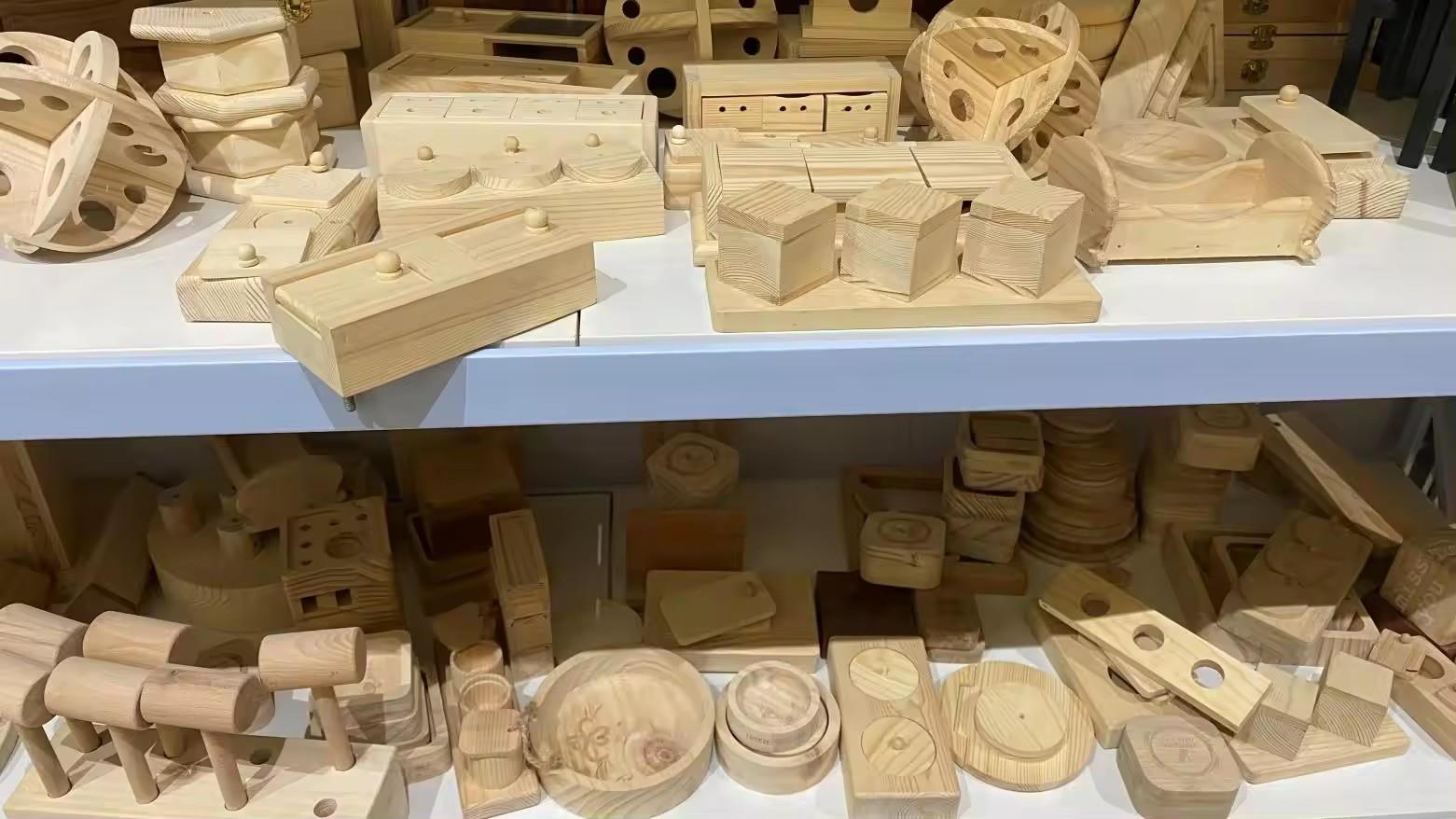 Qingdao Vitalucks Trade Co., Ltd. Wooden Boxes