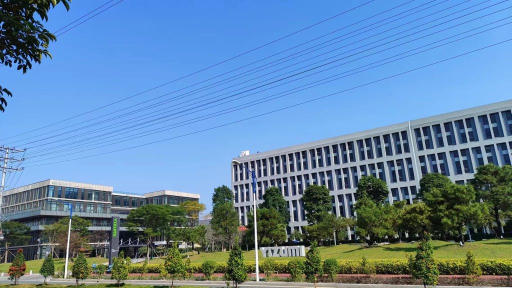Yizumi Precision Molding Technology Co., Ltd. Die Casting Machine