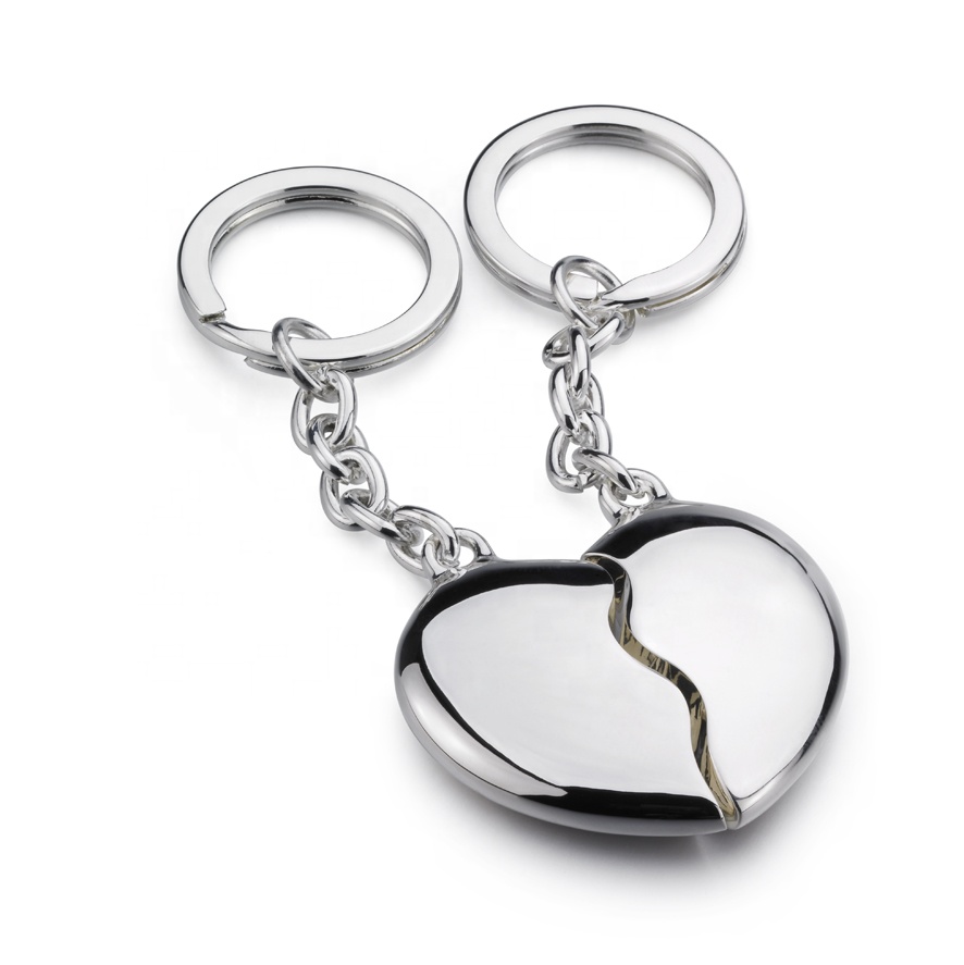 Shenzhen Sailikang Industrial Co., Ltd. Best Quality Romantic Couple Love Silver Plated Broken Heart Key chain Non Tarnishing Heart Key ring Set of 2 for Gifts