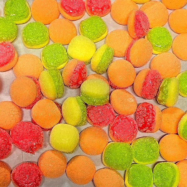 Wholesale Free Sample Halal Freeze Dried Candy Snacks Freeze Dried Mini Burgers