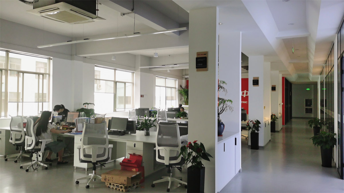 Ningbo Xiesheng Lighting Industrial Co., Ltd. Camping Lantern